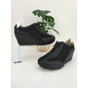 Tsubo Women’s Wedge Black Leather Sneakers Size 8 US
